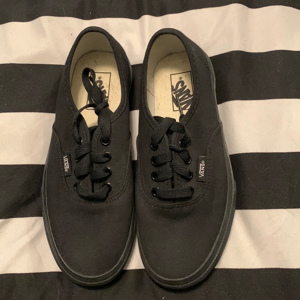 All black Vans